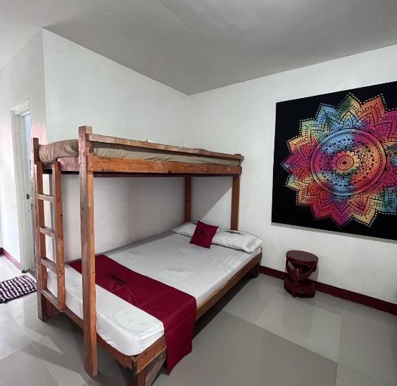 اتاق خانوادگی, Monaliza Surf Resort La Union