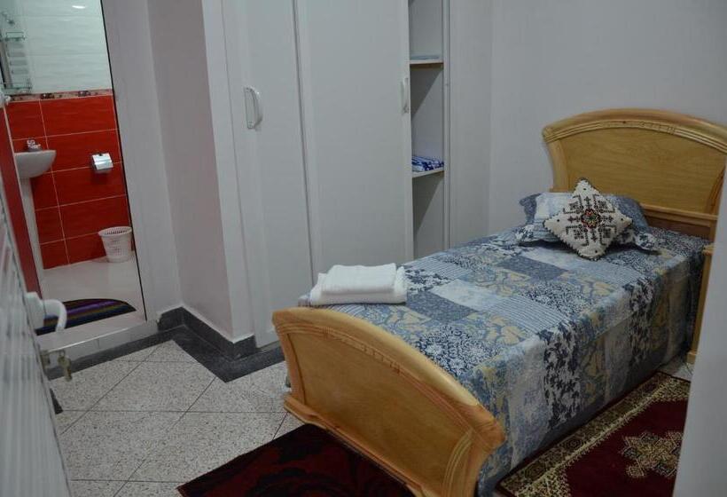 اتاق استاندارد یک نفره, Gite El Menzeh