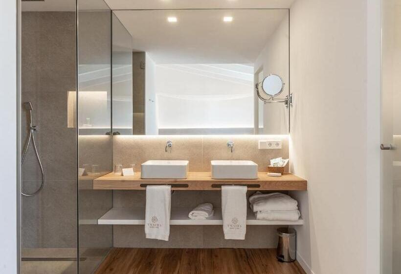 سوئیت جونیور با تراس, Ynaira Hotel & Spa