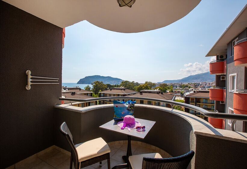 سوییت خانوادگی, Grand Alisa Hotel – Ex.royalisa