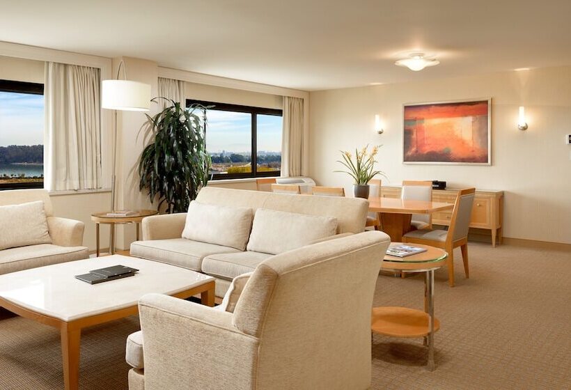 سوئیت با تخت بزرگ, Hilton San Francisco Airport Bayfront