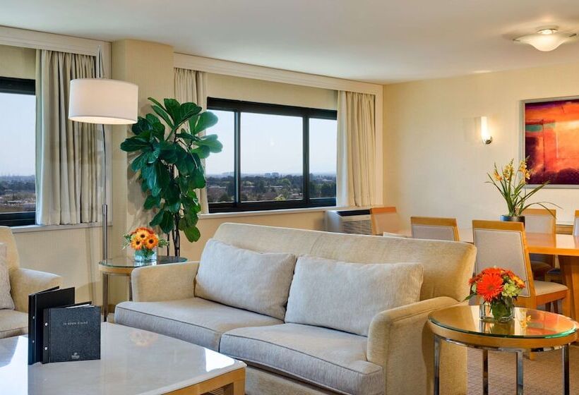 سوئیت با تخت بزرگ, Hilton San Francisco Airport Bayfront