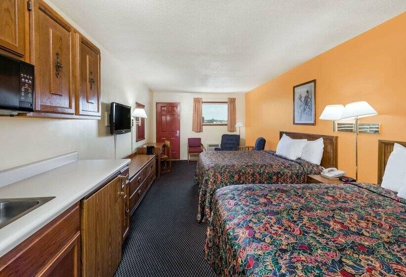 Suite, Knights Inn  Chanute Ks