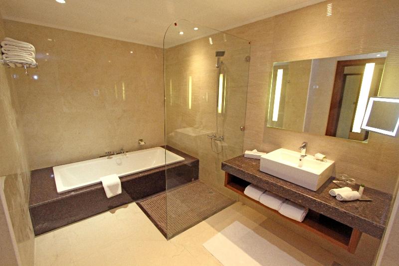اتاق استاندارد برای معلولان, Red Lion Inn & Suites Vancouver