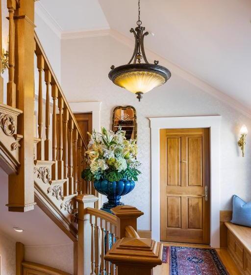 اتاق سوپریور, Seven Gables Inn On Monterey Bay, A Kirkwood Collection