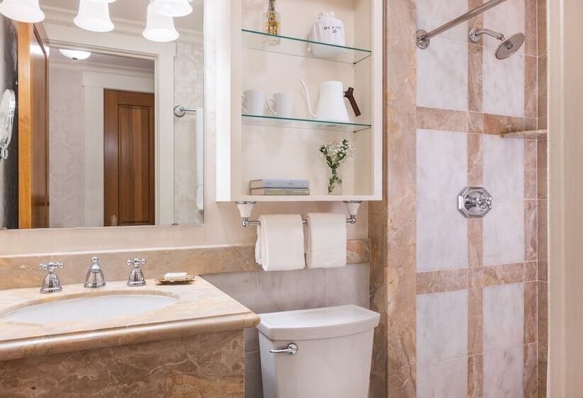 اتاق لوکس با چشم‌انداز دریا, Seven Gables Inn On Monterey Bay, A Kirkwood Collection