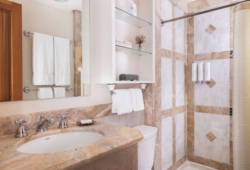 اتاق لوکس با چشم‌انداز دریا, Seven Gables Inn On Monterey Bay, A Kirkwood Collection