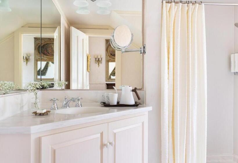 اتاق استاندارد با تخت بزرگ, Seven Gables Inn On Monterey Bay, A Kirkwood Collection