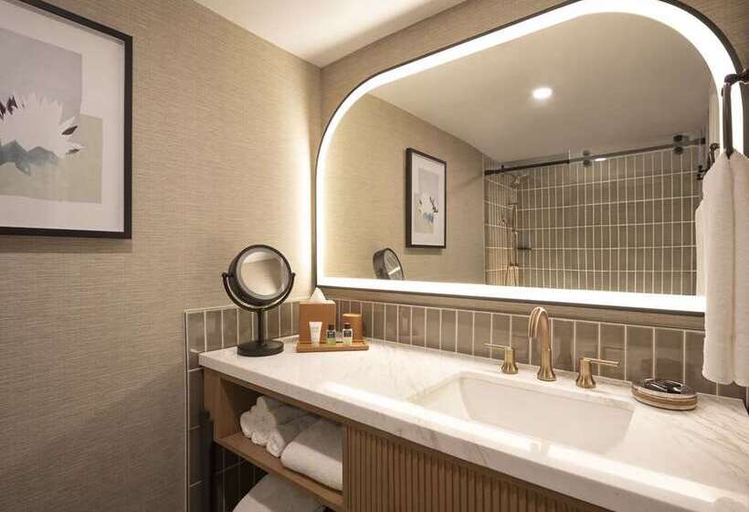سوییت اجرایی, The Scottsdale Resort & Spa, Curio Collection By Hilton