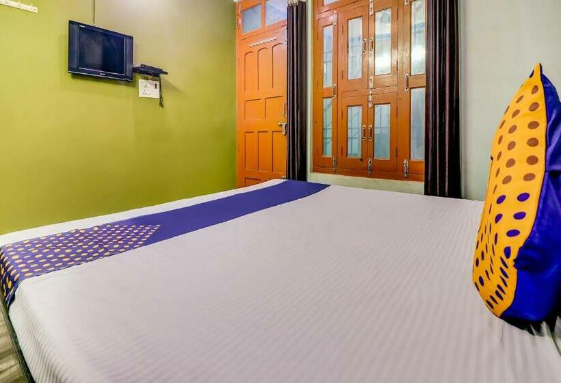 اتاق اجرایی سه نفره, Spot On 68052 Surya Guest House