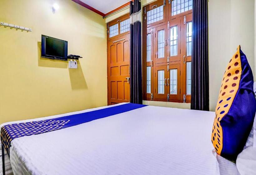 اتاق اجرایی سه نفره, Spot On 68052 Surya Guest House
