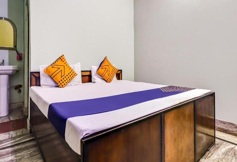 اتاق اجرایی سه نفره, Spot On 68052 Surya Guest House