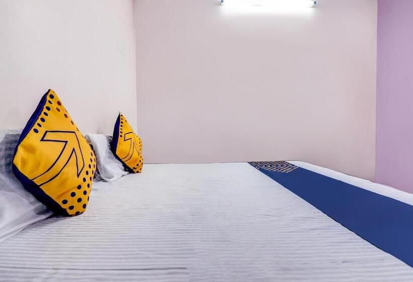 اتاق اجرایی سه نفره, Spot On 68052 Surya Guest House