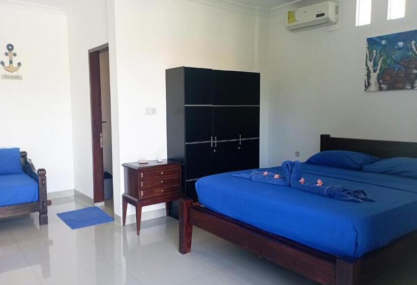 اتاق استاندارد سه تخته با چشم‌انداز استخر, Sea Star Bali