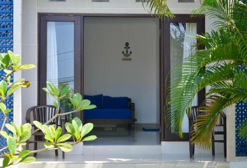اتاق استاندارد سه تخته با چشم‌انداز استخر, Sea Star Bali