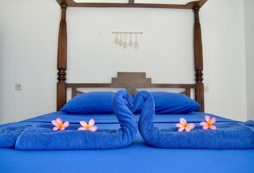 اتاق استاندارد سه تخته با بالکن, Sea Star Bali