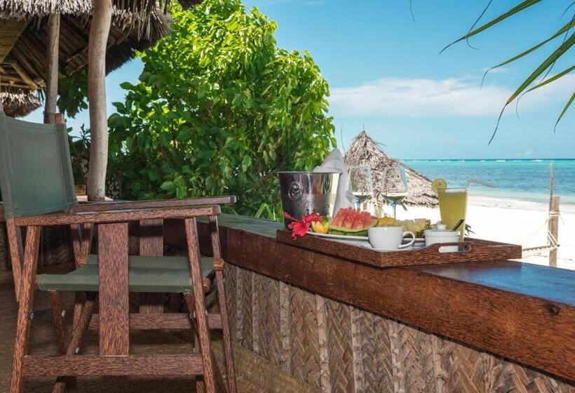 بانگلوی استاندارد, Zanzibar Sunrise At Bandas