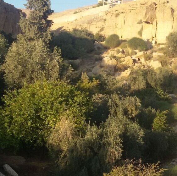 اتاق استاندارد, Petra Corner