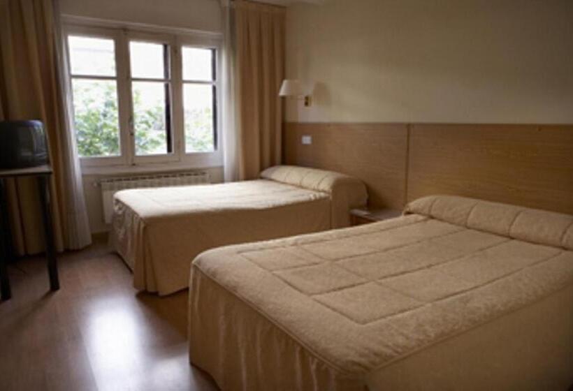اتاق استاندارد, Hostal Bezana