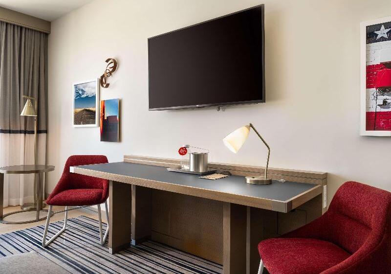 اتاق استاندارد با تخت بزرگ, Canopy By Hilton Dallas Frisco Station, Tx