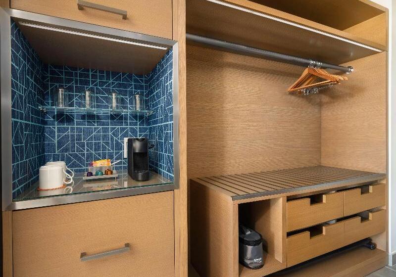 اتاق استاندارد با تخت بزرگ, Canopy By Hilton Dallas Frisco Station, Tx