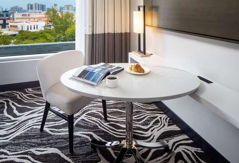 اتاق استاندارد با تخت بزرگ, Canopy By Hilton Dallas Frisco Station, Tx