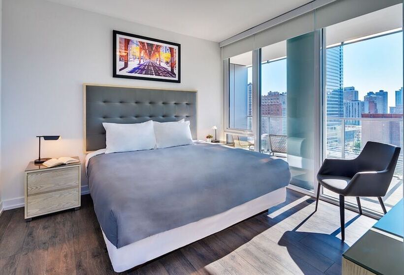 سوئیت مدیریتی 2 خوابه, Level Chicago   Old Town