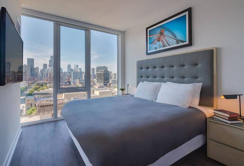 سوئیت مدیریتی 2 خوابه, Level Chicago   Old Town