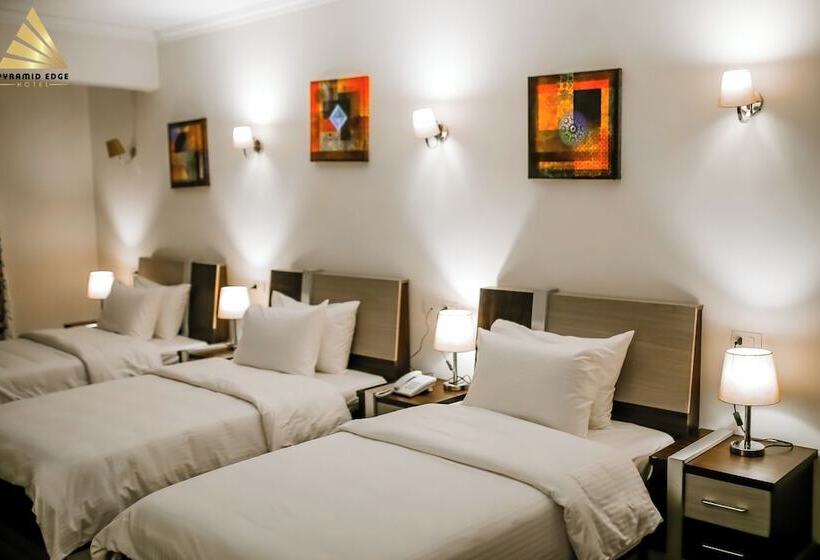 اتاق استاندارد سه نفره, Pyramid Edge Hotel & Exclusive Pyramids View Rooftop