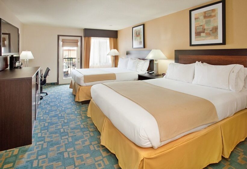 اتاق استاندارد با 2 تخت دوبل, Holiday Inn Express Hotel & Suites Branson 76 Central, An Ihg