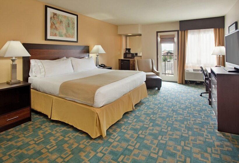 اتاق استاندارد با تخت دوبل, Holiday Inn Express Hotel & Suites Branson 76 Central, An Ihg