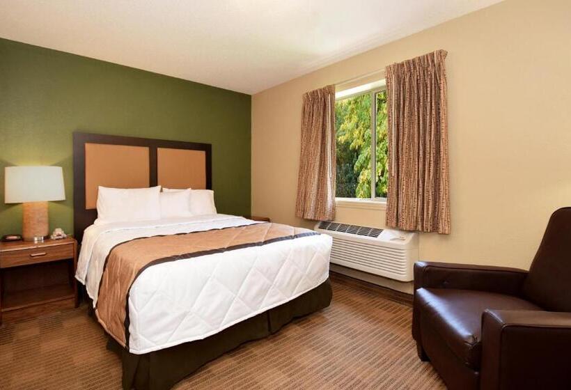 اتاق استاندارد, Extended Stay America Suites  Cleveland  Westlake