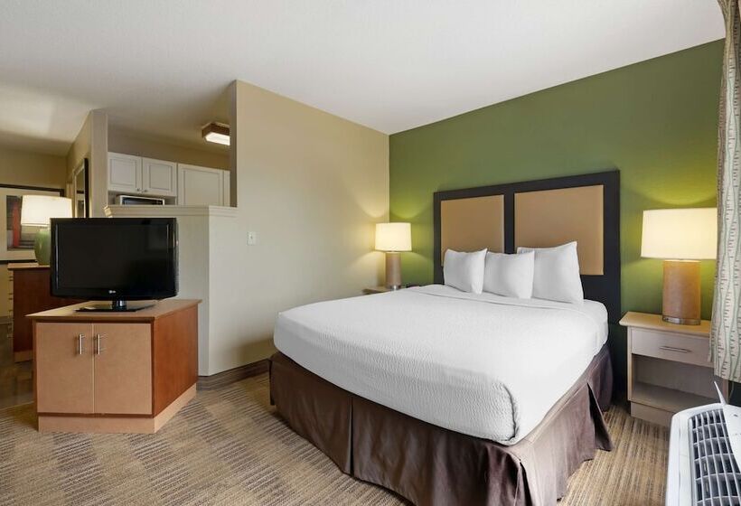 Deluxe Studio, Extended Stay America Suites  Melbourne  Airport