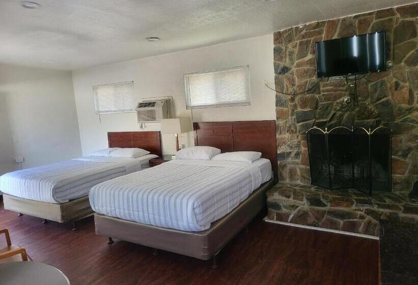اتاق کلاسیک چهارنفره, Sierra Lodge Three Rivers