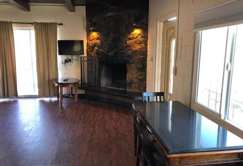 سوییت لوکس, Sierra Lodge Three Rivers