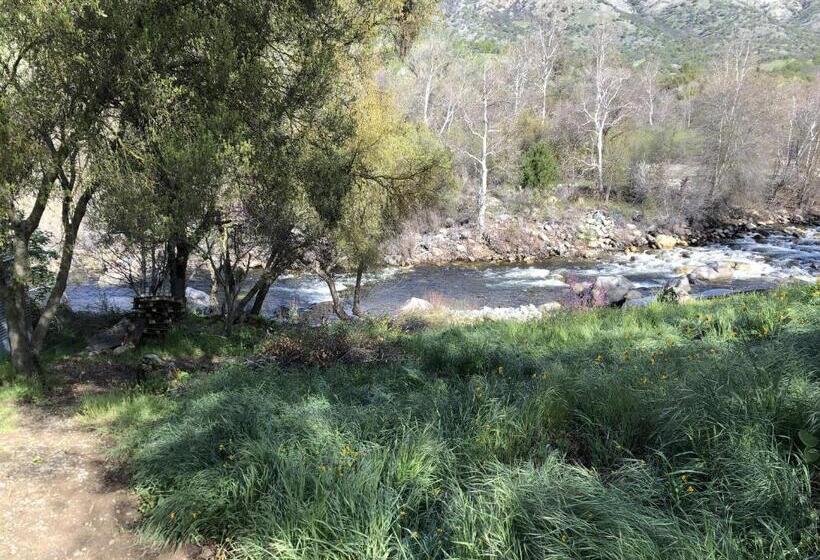 خانه 1 خوابه, Sierra Lodge Three Rivers