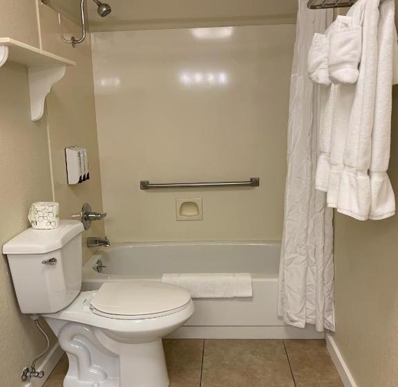 Standard Room with Kitchen, Stratford Inn