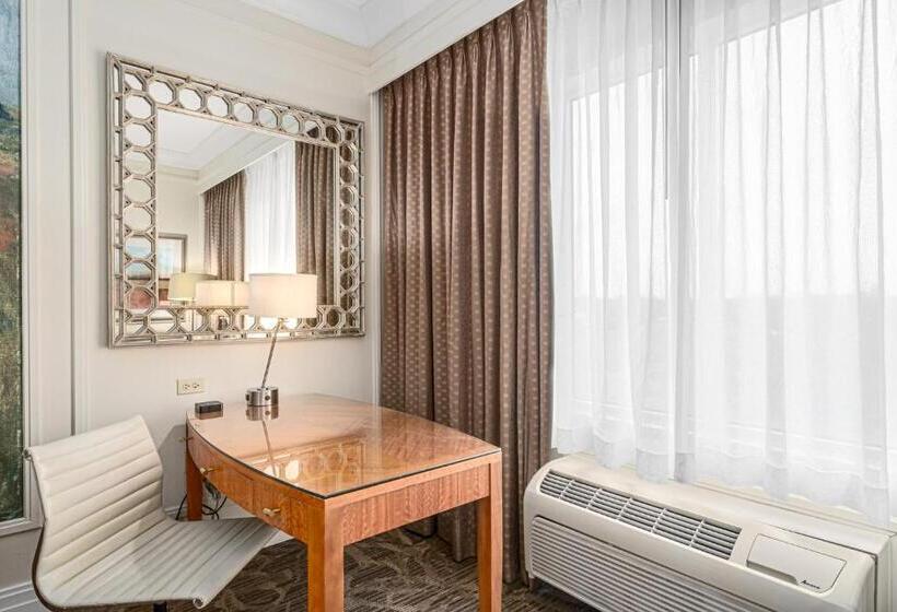 اتاق استاندارد با تخت بزرگ برای معلولان, The Inn At Long Beach