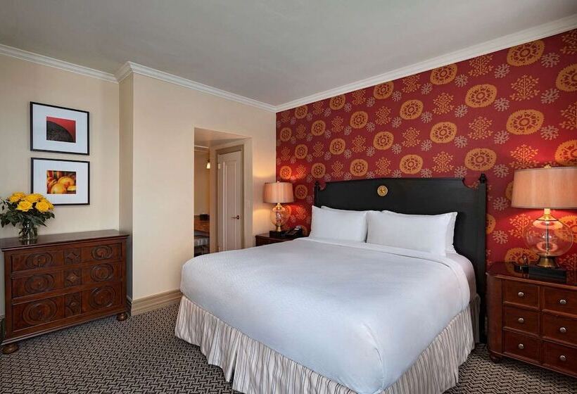 スイート, The Stephen F Austin Royal Sonesta