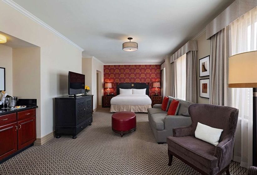 スイート, The Stephen F Austin Royal Sonesta