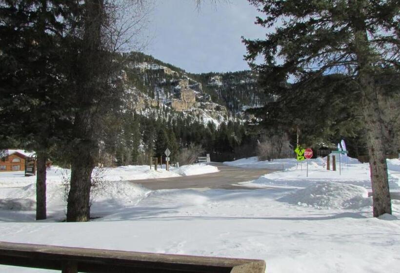 Cabin, Spearfish Canyon Lodge