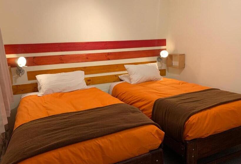 اتاق اکونومی, Gaia House Hostel