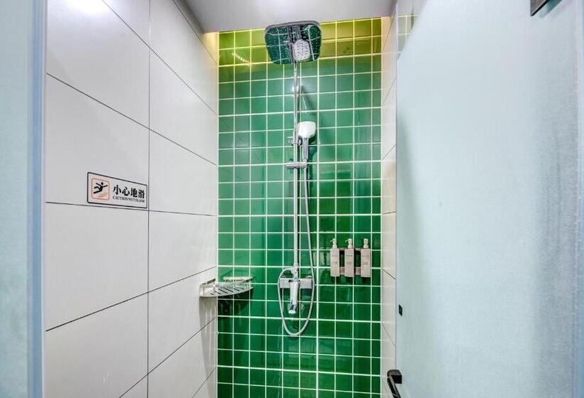 اتاق خانوادگی, Happy Dragon City Culture Hotel Tianjin Draum Tower & Dayuecheng Shopping Mall