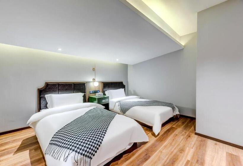 اتاق خانوادگی, Happy Dragon City Culture Hotel Tianjin Draum Tower & Dayuecheng Shopping Mall