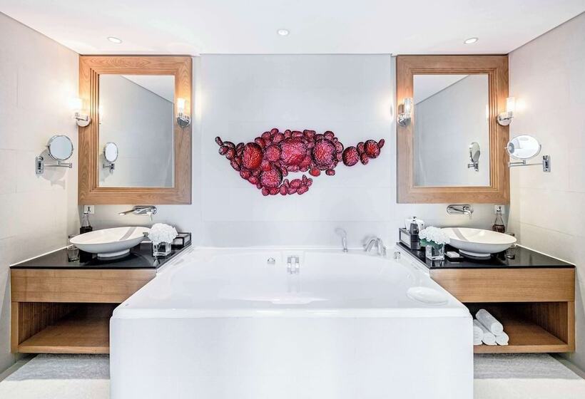 سوییت, Avani+ Mai Khao Phuket Suites