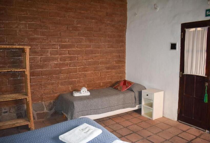 اتاق استاندارد سه نفره, Hosteria La Pushka