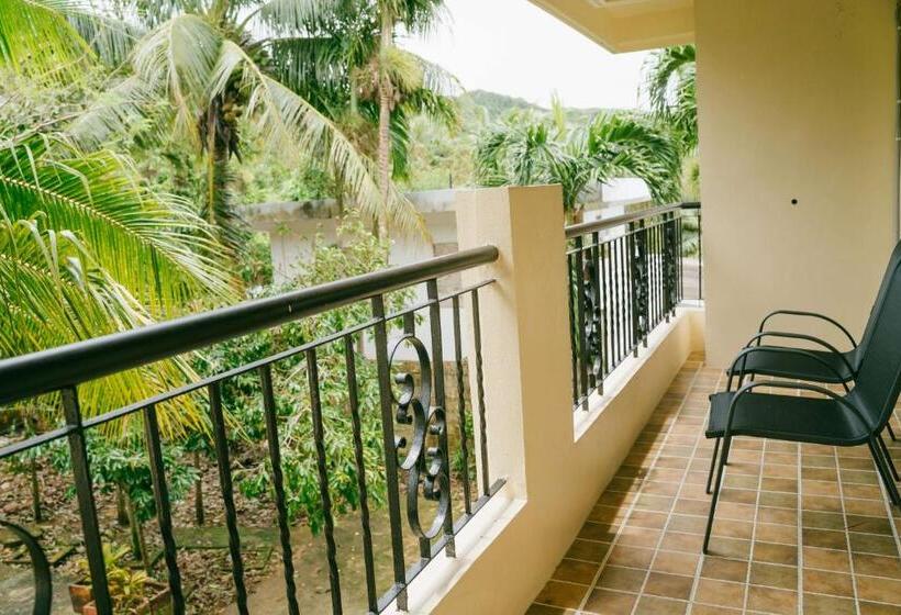 سوئیت پریمیوم, Saipan Emerald Villa