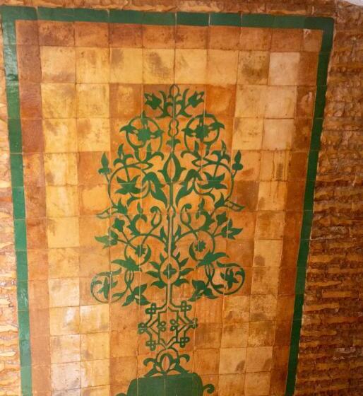 اتاق خانوادگی, Riad Baba