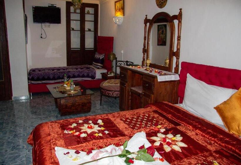 اتاق کلاسیک چهارنفره, Riad Baba