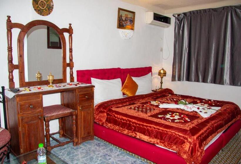 اتاق کلاسیک چهارنفره, Riad Baba
